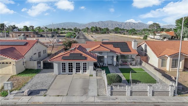 6208 Barkstone Avenue, Las Vegas, NV 89108