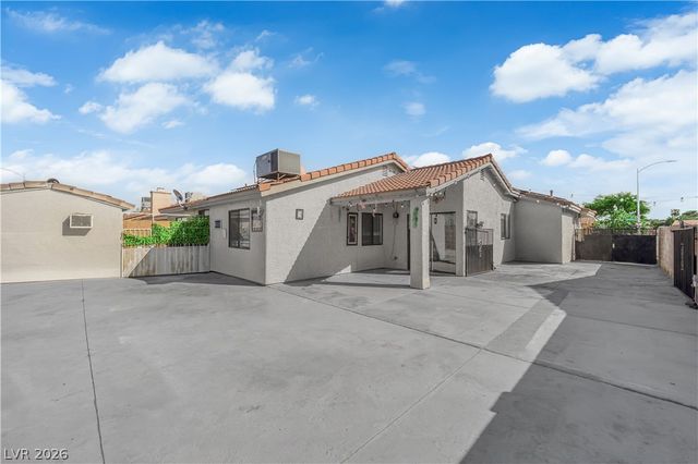 6208 Barkstone Avenue, Las Vegas, NV 89108