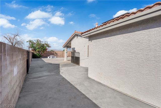 6208 Barkstone Avenue, Las Vegas, NV 89108