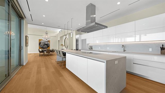 4123 BAY SHORE ROAD, Sarasota, FL 34234