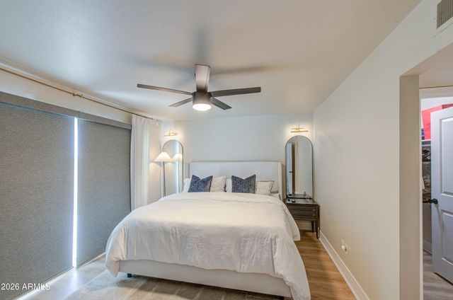1214 E DESERT COVE Avenue, Phoenix, AZ 85020