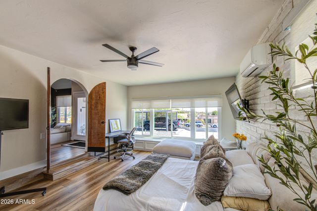 1214 E DESERT COVE Avenue, Phoenix, AZ 85020
