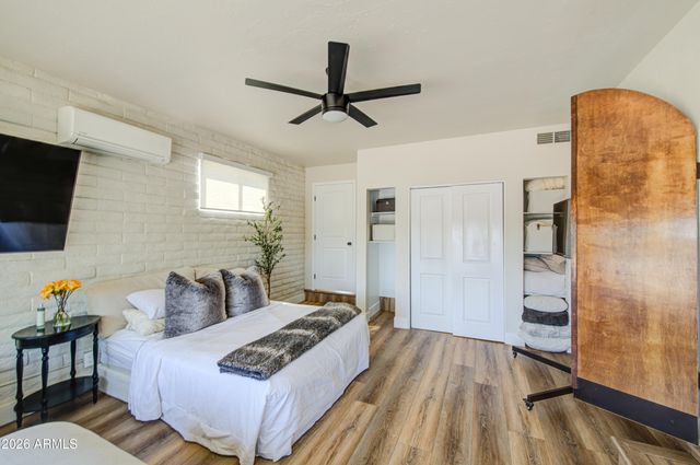 1214 E DESERT COVE Avenue, Phoenix, AZ 85020