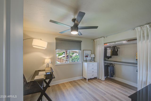 1214 E DESERT COVE Avenue, Phoenix, AZ 85020