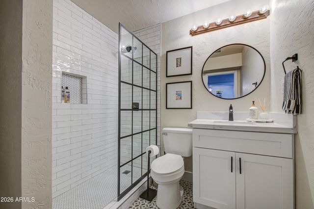 1214 E DESERT COVE Avenue, Phoenix, AZ 85020