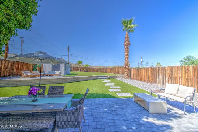 1214 E DESERT COVE Avenue, Phoenix, AZ 85020