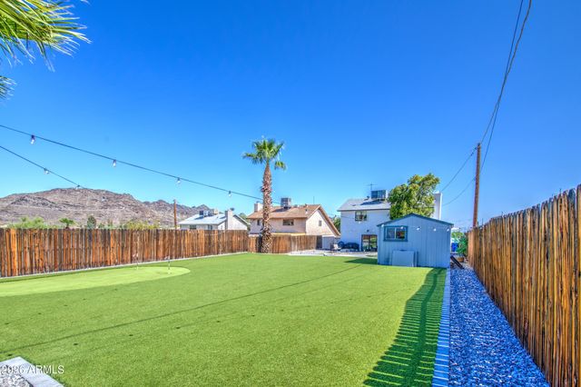 1214 E DESERT COVE Avenue, Phoenix, AZ 85020