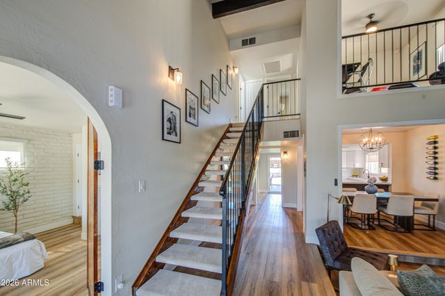 1214 E DESERT COVE Avenue, Phoenix, AZ 85020