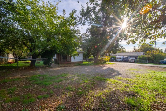 1945 Grand Coulee Boulevard, Shasta Lake, CA 96019