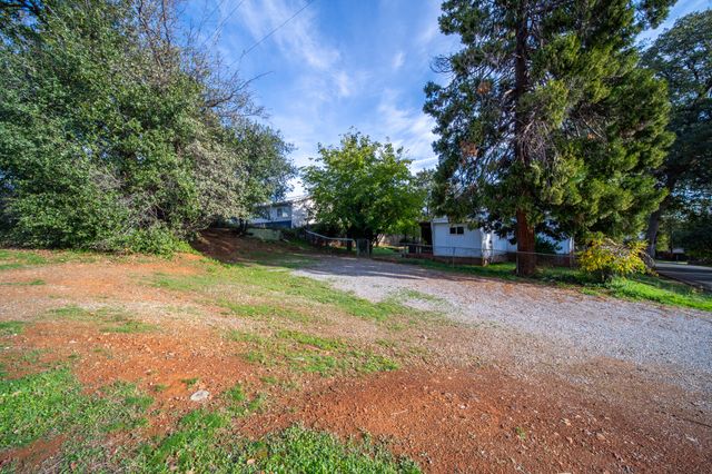 1945 Grand Coulee Boulevard, Shasta Lake, CA 96019
