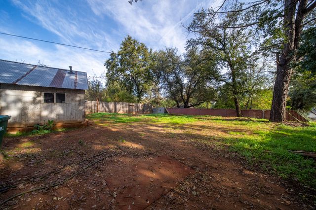 1945 Grand Coulee Boulevard, Shasta Lake, CA 96019