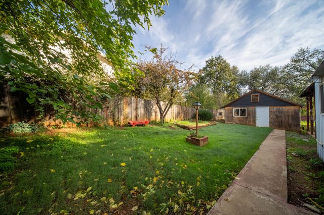 1945 Grand Coulee Boulevard, Shasta Lake, CA 96019