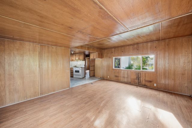 1945 Grand Coulee Boulevard, Shasta Lake, CA 96019