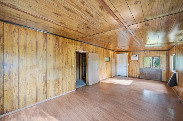 1945 Grand Coulee Boulevard, Shasta Lake, CA 96019