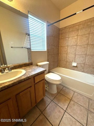 4529 Hillsboro Loop, Las Cruces, NM 88012