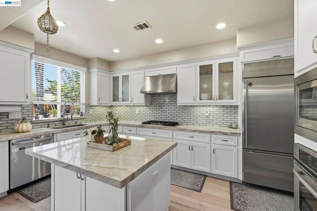 3001 Silva Way, San Ramon, CA 94582