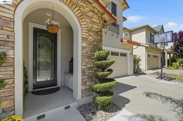 3001 Silva Way, San Ramon, CA 94582