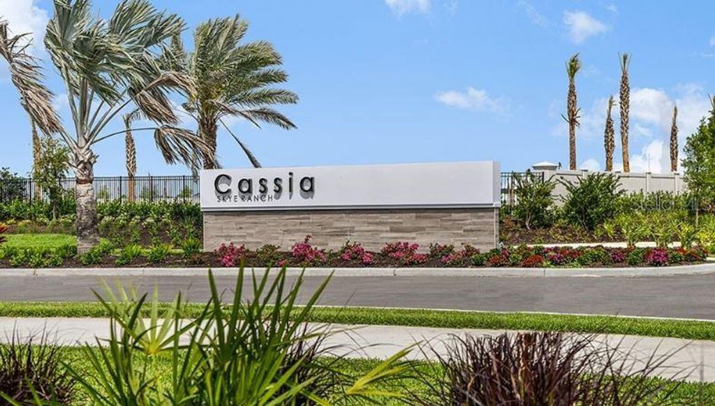 Image 5 of property listing at 10898 ECLIPSE STREET, Sarasota, FL 34241