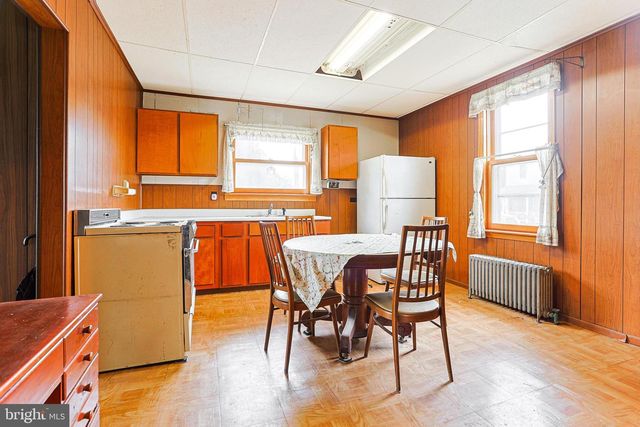 1200 4TH AVE, Essington, PA 19029