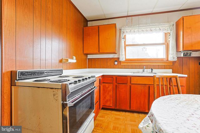 1200 4TH AVE, Essington, PA 19029