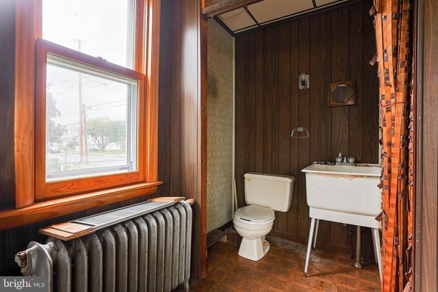 1200 4TH AVE, Essington, PA 19029