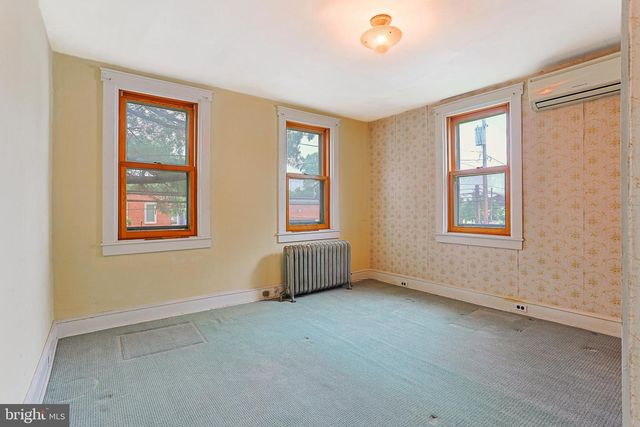 1200 4TH AVE, Essington, PA 19029