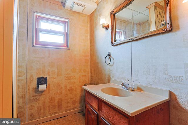 1200 4TH AVE, Essington, PA 19029