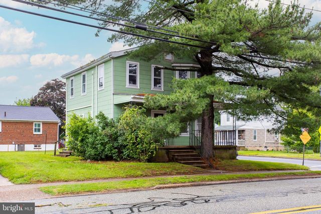 1200 4TH AVE, Essington, PA 19029