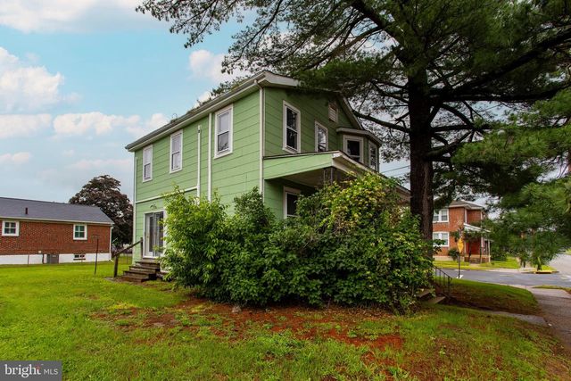 1200 4TH AVE, Essington, PA 19029