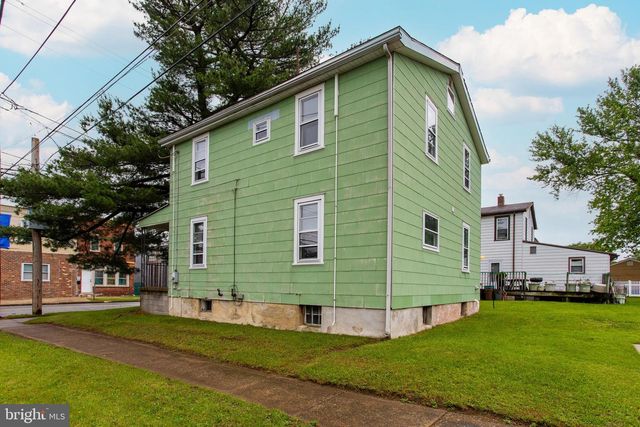 1200 4TH AVE, Essington, PA 19029