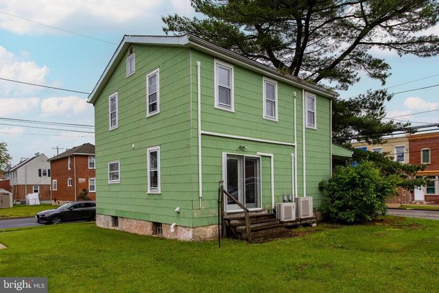 1200 4TH AVE, Essington, PA 19029