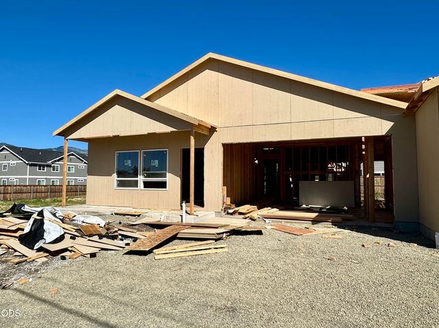 315 E Rapp Road, Talent, OR 97540