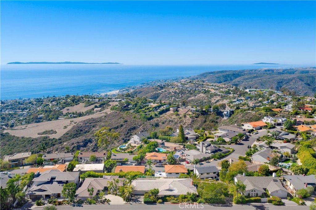 2867 Chateau Way, Laguna Beach, CA 92651