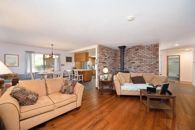 5090 Oak Ln, Garden Valley, CA 95633