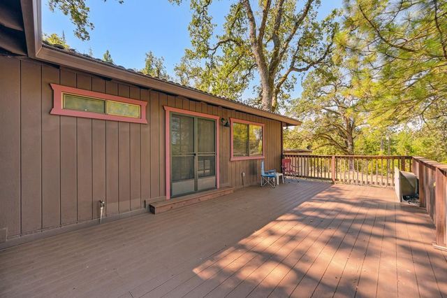 5090 Oak Ln, Garden Valley, CA 95633