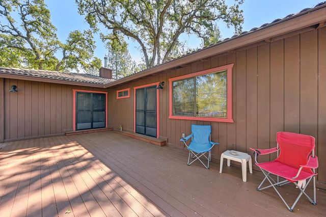 5090 Oak Ln, Garden Valley, CA 95633