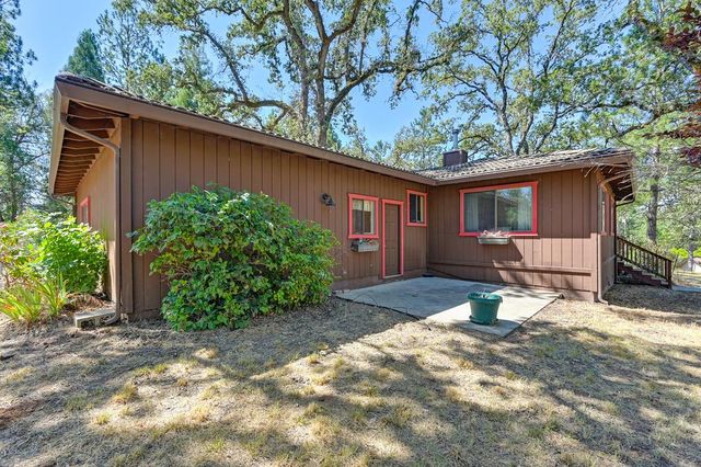 5090 Oak Ln, Garden Valley, CA 95633