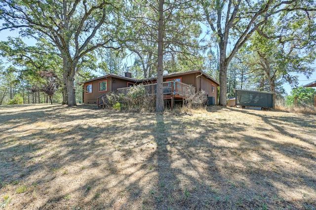 5090 Oak Ln, Garden Valley, CA 95633