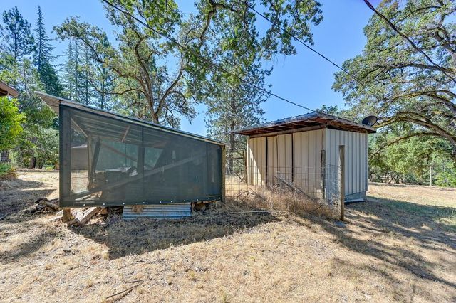 5090 Oak Ln, Garden Valley, CA 95633