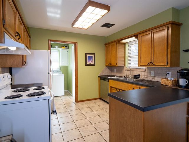 6301 S Broadway Avenue, Oklahoma City, OK 73139