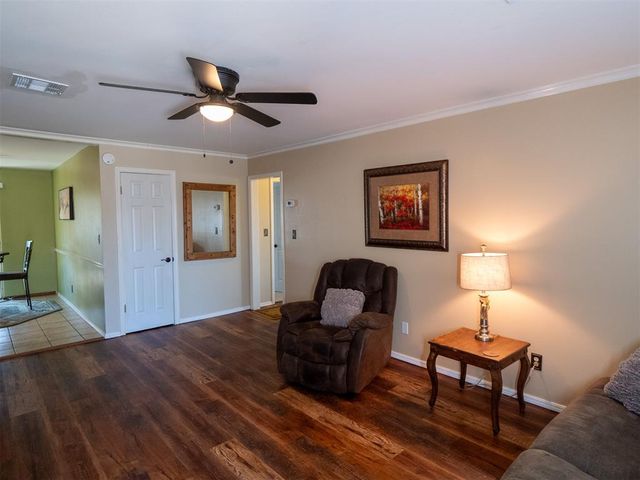 6301 S Broadway Avenue, Oklahoma City, OK 73139