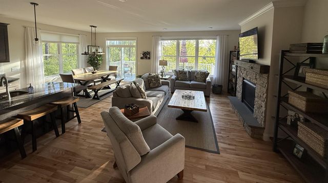 68 Laurentide Lane, South Burlington, VT 05403