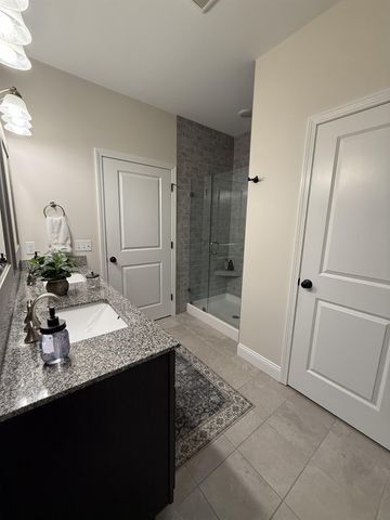 68 Laurentide Lane, South Burlington, VT 05403