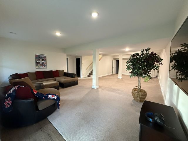 68 Laurentide Lane, South Burlington, VT 05403