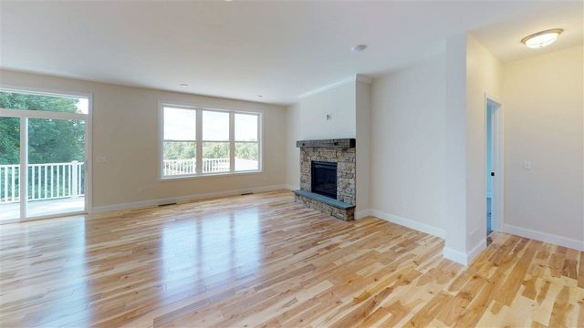 68 Laurentide Lane, South Burlington, VT 05403