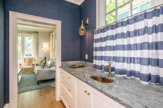 908 S DAKOTA AVENUE, Tampa, FL 33606