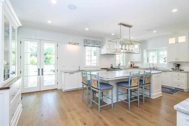 908 S DAKOTA AVENUE, Tampa, FL 33606