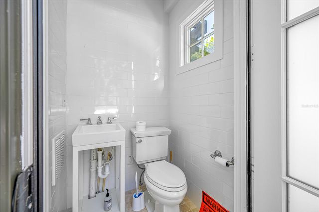 908 S DAKOTA AVENUE, Tampa, FL 33606