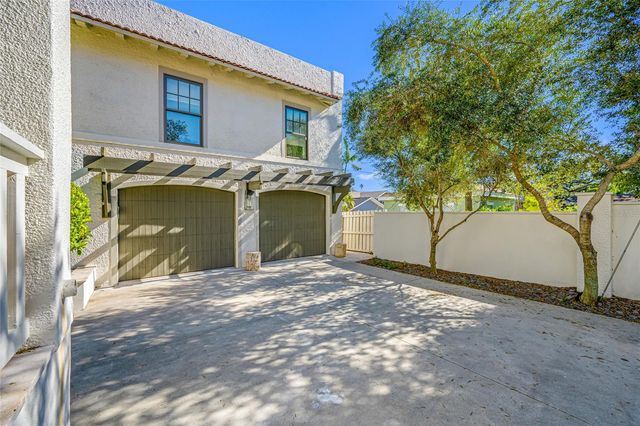 908 S DAKOTA AVENUE, Tampa, FL 33606