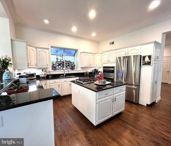 7809 FOX GATE CT, Bethesda, MD 20817
